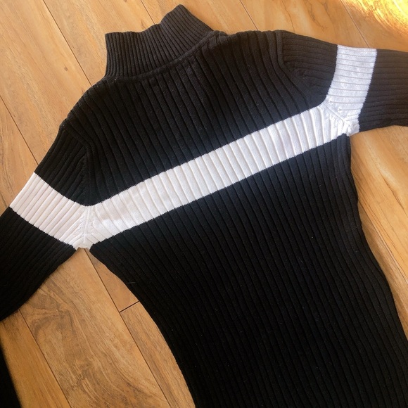 VINTAGE Tommy Hilfiger Mock Neck Sweater💯🔥 - Picture 9 of 16